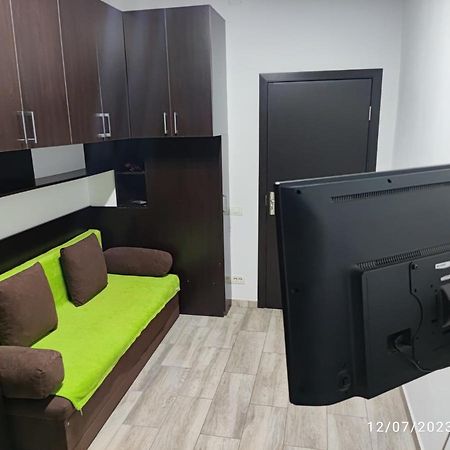 Christie'S 2 Central Apartment Букурещ Екстериор снимка