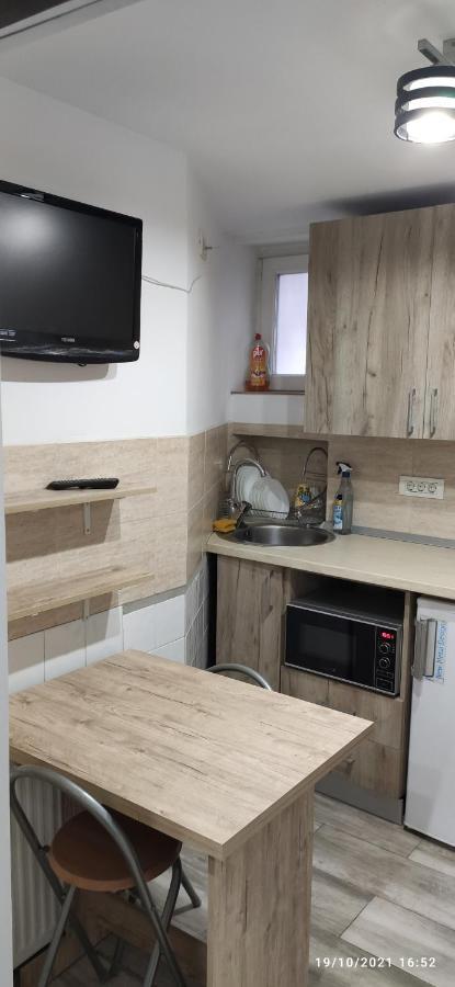 Christie'S 2 Central Apartment Букурещ Екстериор снимка